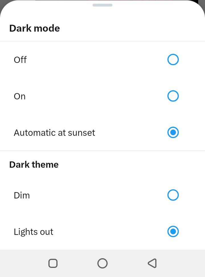 An image to illustrate how to choose your preferred dark mode option